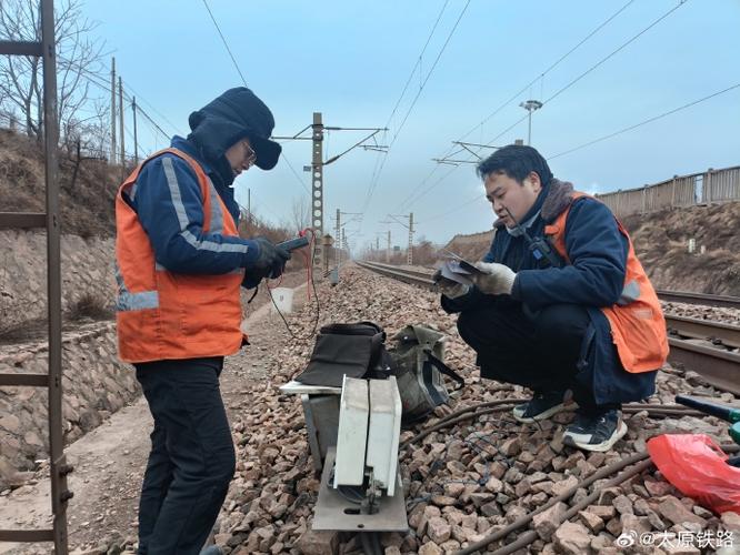鐵軍護航春運路 侯馬電務(wù)段全力保障春運信號設(shè)備安全